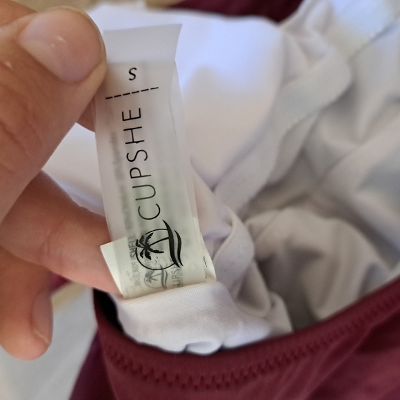 WOMEN'S Cupshe Maroon One Piece Swimsuit Small - Picture 6 of 6